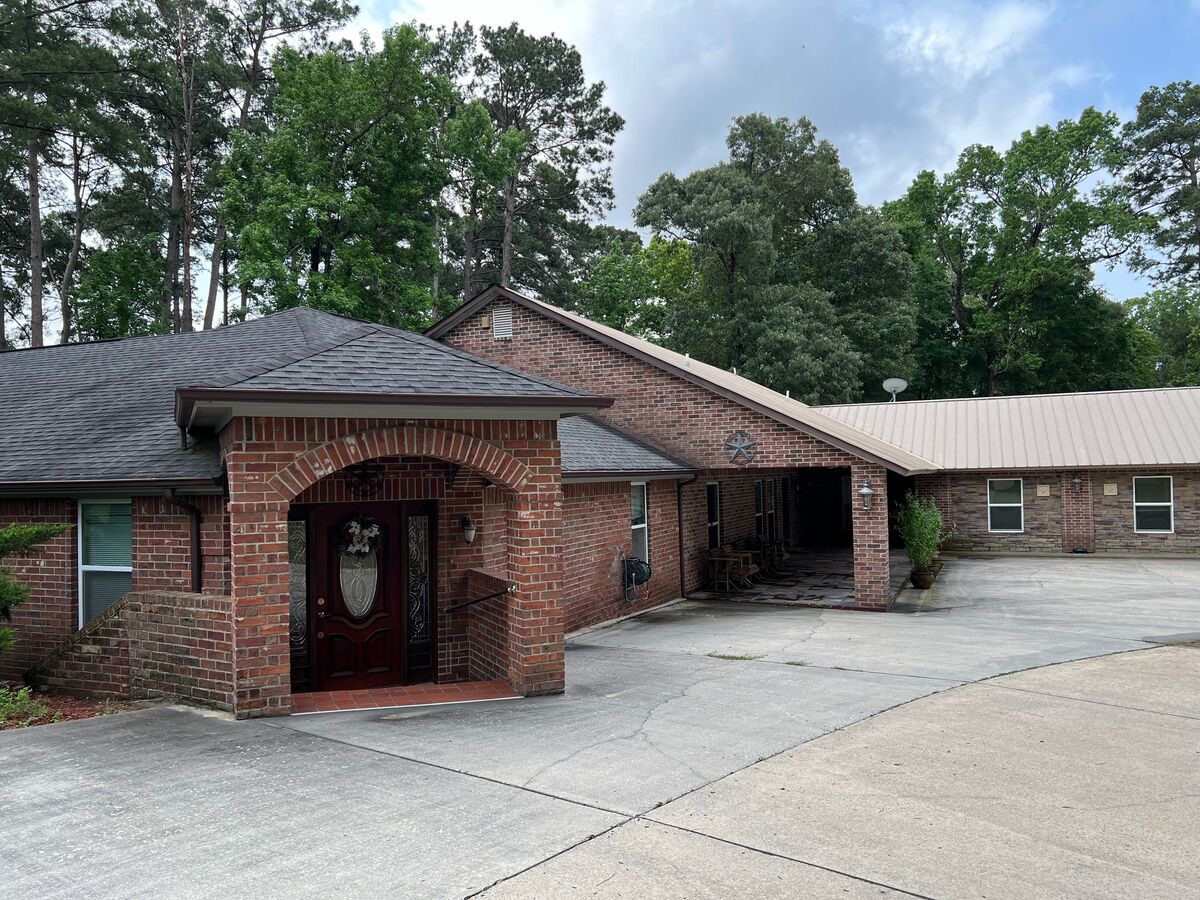 Forest Cottage Senior Care, Willis, TX facility image