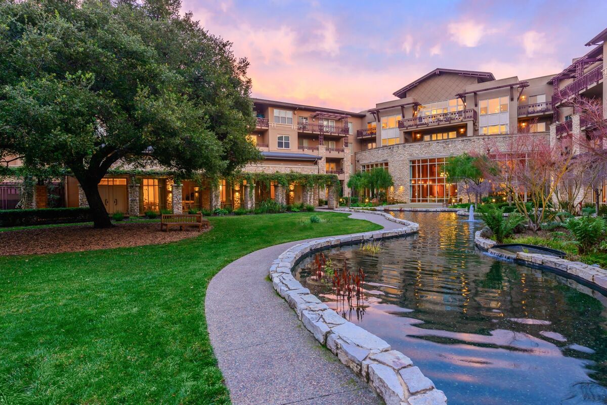 Vi at Palo Alto - Assisted Living, Palo Alto, CA Facility Image
