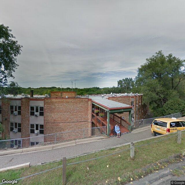Robbinsdale a Villa Center, Robbinsdale, MN Street View Image